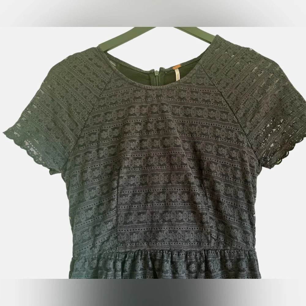 Free People Ladies Black Mini Lace Dress, Size 6 - Picture 3 of 8